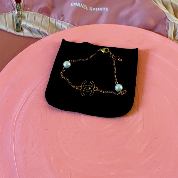 pearl and gold estate bracelet
